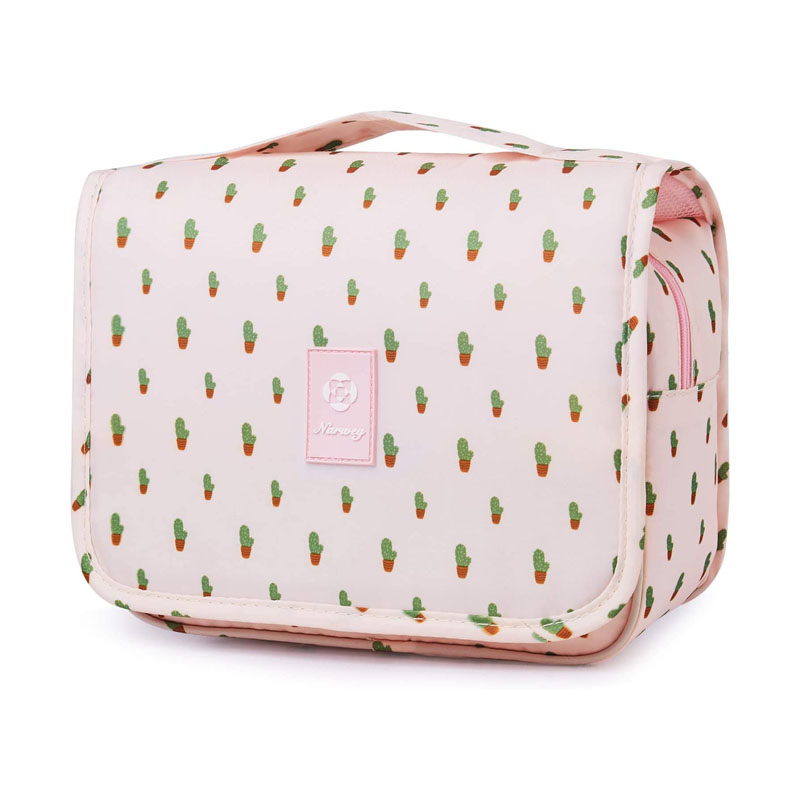 Fashionable At Nagagamit na Cosmetic Bag